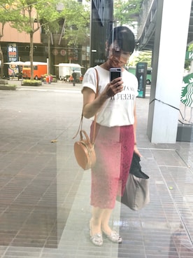 「Chiara Ferragni（キアラフェラーニ）のアイテム」を使った、Estelle Changさん（レディース・158cm）の秋コーディネート