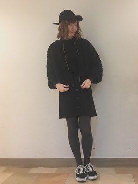 「earth music&ecology（アースミュージックアンドエコロジー）の・コーデュロイミニタイトスカート（スカート）」を使った、kannaさん（レディース・165cm）の冬コーディネート