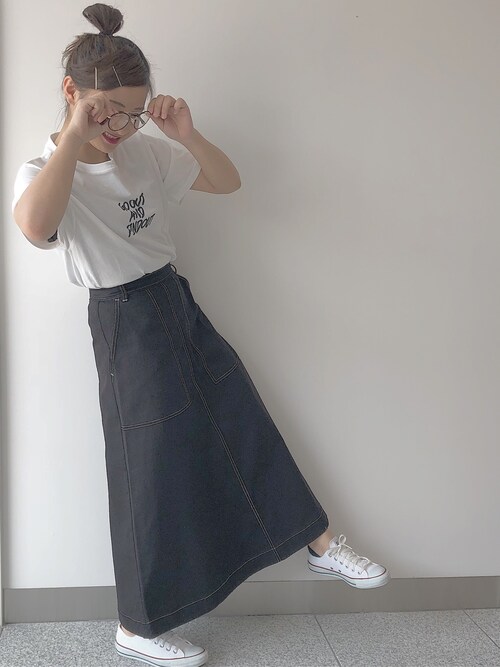 misaki使用「LOWRYS FARM（アソートロゴＴシャツ　795303）」的時尚穿搭