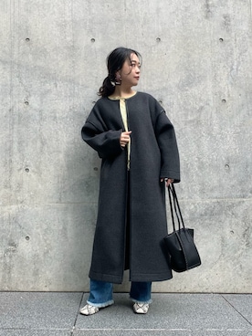 「アイテム（ノーカラーコート、グレー系）」を使った、SHIORIさん（レディース・150cm）の冬コーディネート
