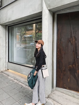 「OBEY（オベイ）のアイテム（キャップ）」を使った、莎郭💐さん（レディース・164cm）の春コーディネート