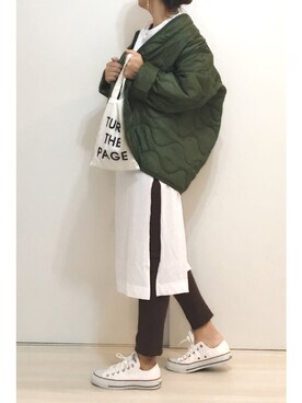 「スリット」｜「アイテム（ノーカラージャケット）」を使った、a.megumiさん（レディース・160cm）の秋コーディネート