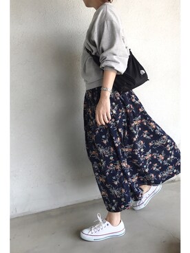 a.megumi使用「NOISE MAKER（花柄スカート）」的時尚穿搭