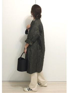 「無地党」｜「アイテム（その他アウター）」を使った、a.megumiさん（レディース・160cm）の秋コーディネート