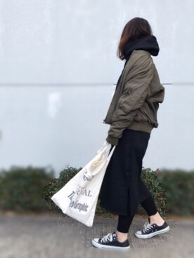 「GRL（グレイル）のアイテム（MA-1）」を使った、a.megumiさん（レディース・160cm）の冬コーディネート