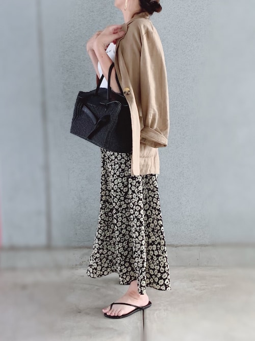 a.megumiさんのテーラードジャケット「さらっと羽織れる麻混シャツジャケット(classicalelf|クラシカルエルフ)」を使ったコーディネート