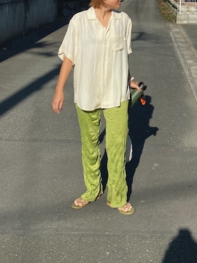 「KBF（ケイビーエフ）のアイテム（パンツ、グリーン系）」を使った、sh02112さん（レディース・158cm）の秋コーディネート