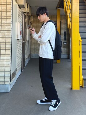 「Guess（ゲス）のアイテム（スニーカー）」を使った、みやーきさん（メンズ・171cm）の秋コーディネート