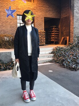 「赤コンバース」｜「アイテム（その他アウター）」を使った、まよさん（レディース・163cm）の冬コーディネート