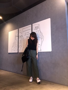 「TOMMY HILFIGER」｜「アイテム（スリッポン）」を使った、Arrさん（レディース・156cm）の夏コーディネート