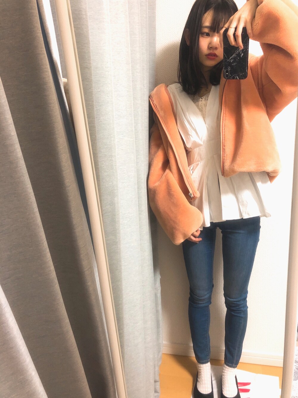 「Another Editionのフェイクファーパーカー（その他アウター、オレンジ系）」を使った、アリさん（レディース・159cm）の春コーディネートの1枚目の写真