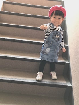 「OSHKOSH（オシュコシュ）のアイテム（ジャンパースカート）」を使った、しずしずさん（キッズ・80cm）の秋コーディネート