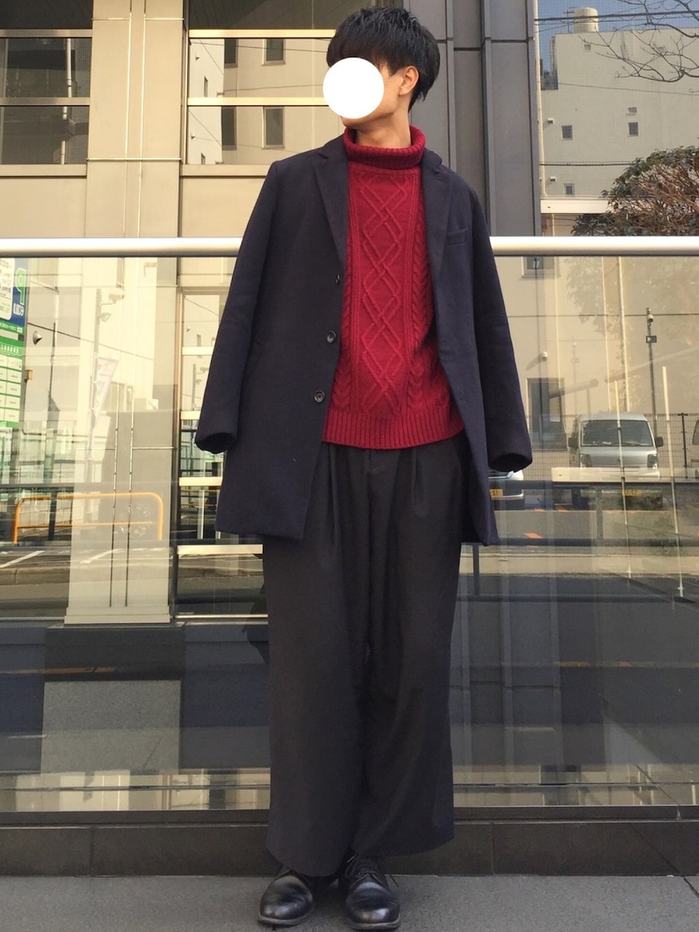 「おしゃれさんと繋がりたい、冬コーデ、ootd、休日スタイル、ワイドパンツ、キレイめ、黒、いいね、save、フォローお願いします🤑、ビッグシルエット、ブラックコーデ」｜「BACK NUMBERの【BACK NUMBER】撥水加工メルトンチェスターコート（チェスターコート、ブルー系）」を使った、chi-tanさん（メンズ・175cm）の冬コーディネートの1枚目の写真