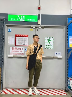 「GU（ジーユー）のアイテム（シャツ/ブラウス、ゴールド系）」を使った、澤さん（メンズ・172cm）の秋コーディネート