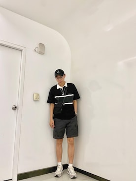 「GU（ジーユー）のアイテム（Tシャツ/カットソー、ブラック系）」を使った、澤さん（メンズ・172cm）の秋コーディネート