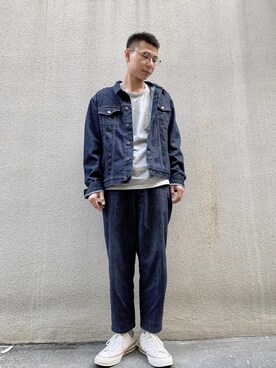 「GU（ジーユー）のアイテム（Tシャツ/カットソー、グレー系）」を使った、澤さん（メンズ・172cm）の秋コーディネート
