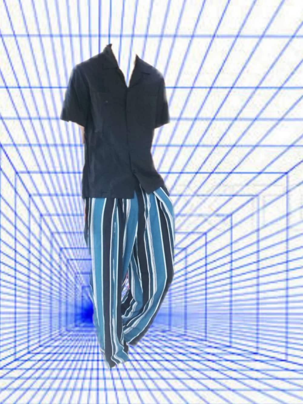 「休日スタイル、カジュアルコーデ、夏、ストライプ、ワイドパンツ、オープンカラーシャツ、キューバシャツ」｜「NANO universeの切り替え開襟シャツ S/S（シャツ/ブラウス、ブルー系）」を使った、tsuさん（メンズ・168cm）の夏コーディネートの1枚目の写真