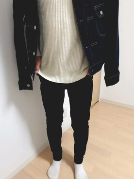 「GU（ジーユー）のアイテム（ニット/セーター、ホワイト系）」を使った、ゆーーさん（メンズ・164cm）の春コーディネート