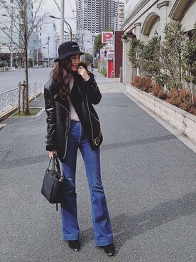 「Mo&Co.（モーアンドコー）のアイテム（パンツ）」を使った、林格-RIngerさん（レディース・172cm）の春コーディネート