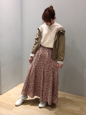 「earth music&ecology（アースミュージックアンドエコロジー）のアイテム（マウンテンパーカー）」を使った、まゆまろさん（レディース・154cm）の冬コーディネート