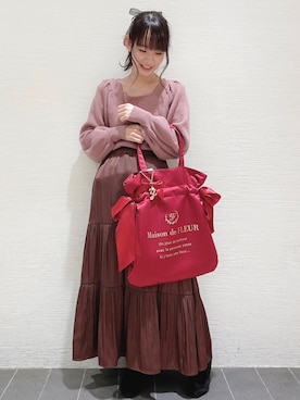 「earth music&ecology（アースミュージックアンドエコロジー）のサテンティアードスカート ＊●（スカート）」を使った、まゆまろさん（レディース・154cm）の冬コーディネート