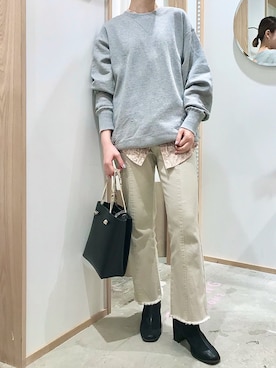 「RAY CASSIN（レイカズン）のアイテム（ハンドバッグ）」を使った、Raycassin_officialさん（レディース・155cm）の春コーディネート