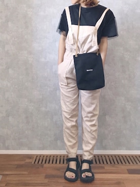 「アイテム（つなぎ/オールインワン、ベージュ系）」を使った、m♡ao*さん（レディース・152cm）の春コーディネート