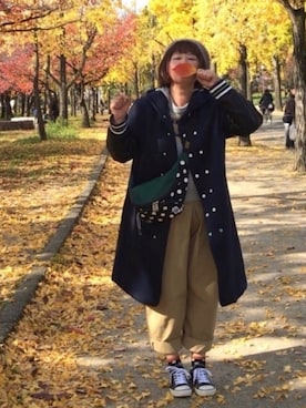 「ベージュパンツ」｜「アイテム（その他アウター）」を使った、鮎さん（レディース・164cm）の秋コーディネート