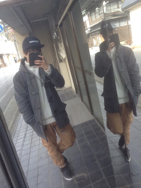 「no brand（ノーブランド）のアイテム（トレンチコート）」を使った、熊谷太志さん（メンズ・173cm）の冬コーディネート