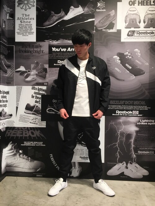 Reebok リーボック のセットアップを使った人気ファッションコーディネート Sciaky