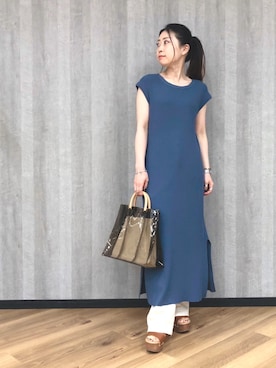 「Andemiu（アンデミュウ）のロングレイヤードニットワンピース910595（ワンピース、ブルー系）」を使った、KANAさん（レディース・155cm）の春コーディネート