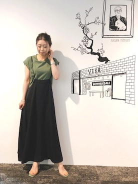 「Andemiu（アンデミュウ）のサスツキロングスカート914002（スカート、ブラック系）」を使った、KANAさん（レディース・155cm）の夏コーディネート