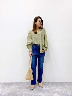 「Andemiu（アンデミュウ）のフレアデニム915008（デニムパンツ、ブルー系）」を使った、KANAさん（レディース・155cm）の夏コーディネート