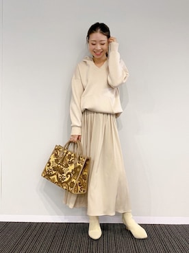 「Andemiu（アンデミュウ）のパーカードッキングワンピース920214（ワンピース、ホワイト系）」を使った、KANAさん（レディース・155cm）の秋コーディネート