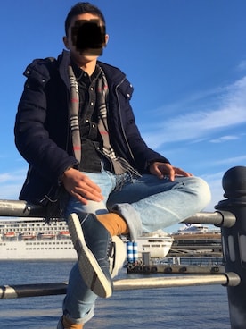 「海」｜「アイテム（ダウンジャケット/コート）」を使った、ヘンリーさん（メンズ・166cm）の冬コーディネート