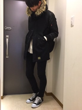 「白ニット」｜「アイテム（モッズコート）」を使った、なつさん（メンズ・182cm）の冬コーディネート