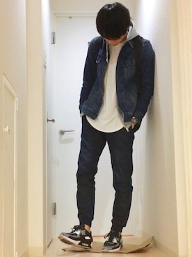 「HARE（ハレ）のウラキモウジップパーカー(HARE)（パーカー）」を使った、なつさん（メンズ・182cm）の春コーディネート