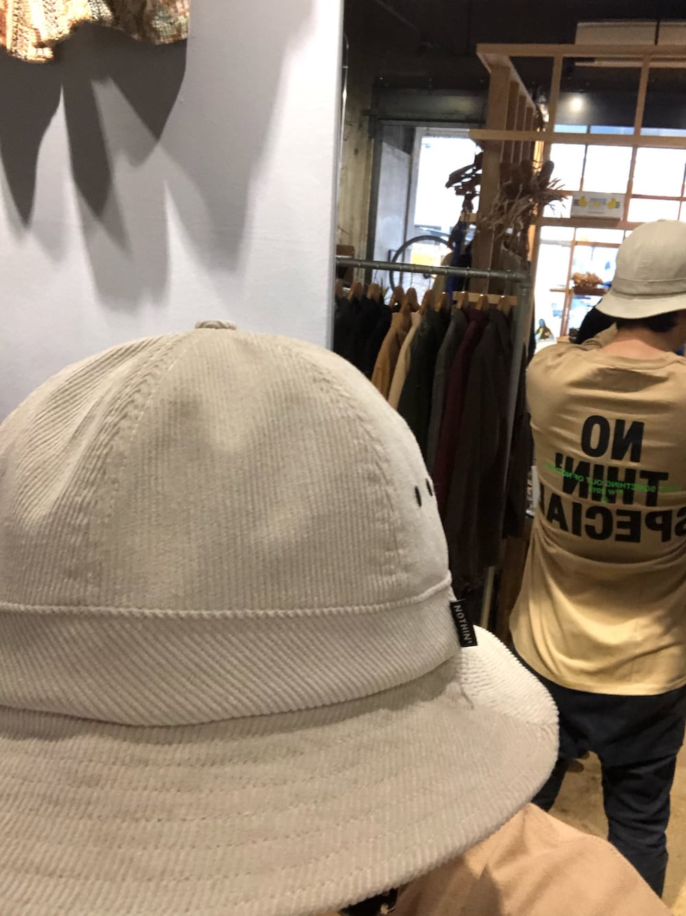 「浜松、SHHH、秋コーデ、ベルハット、NOTHIN'SPECIAL」｜「Nothing specialのアイテム（ハット、ベージュ系）」を使った、じゅんさん（メンズ・172cm）の秋コーディネートの1枚目の写真