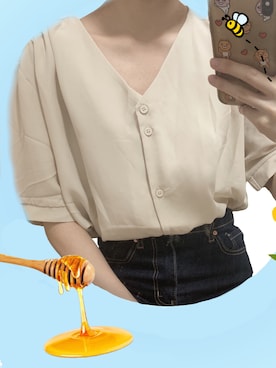 「GOGOSING（ゴゴシング）のアイテム（シャツ/ブラウス、ベージュ系）」を使った、mamimamiさん（レディース・155cm）の夏コーディネート
