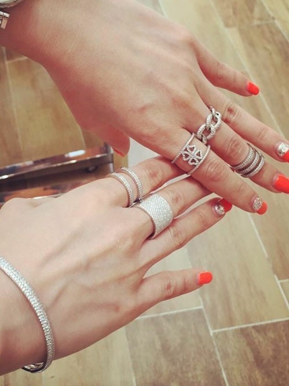Folli Follie FASHIONABLY SILVER ブレスレット Folli Follie（フォリフォリ）の「FASHIONABLY SILVER