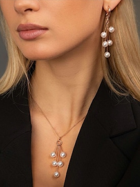 「アイテム（チャーム）」を使った、Rikako Tanakaさん（レディース・165cm）の冬コーディネート