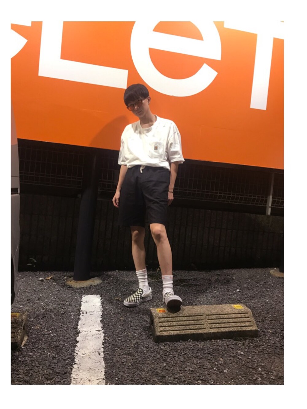 「シンプルコーデ、夏コーデ、ビックシルエット、ストリート、秋のコーデ、ポケットＴシャツ、street、スリッポン、supreme、carhartt」｜「VANSの【ユニセックスサイズ】VANS / Classic Slip-On (CHECKER FLAG)（スリッポン、その他）」を使った、rikUさん（メンズ・172cm）の夏コーディネートの1枚目の写真