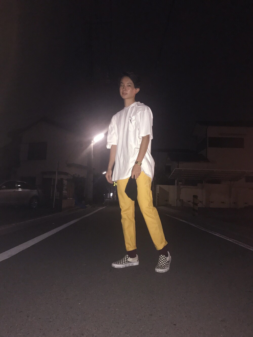 「秋コーデ、黄色、ビッグシルエット、スキニーパンツ、おしゃれさんと繋がりたい、スニーカー、古着、UNIQLO、carhartt、高校生」｜「VANSの【ユニセックスサイズ】VANS / Classic Slip-On (CHECKER FLAG)（スリッポン、その他）」を使った、rikUさん（メンズ・172cm）の秋コーディネートの1枚目の写真