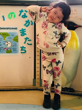 「フラワープリント」｜「アイテム（レギンス/スパッツ）」を使った、うりんこ。さん（キッズ・100cm）の秋コーディネート