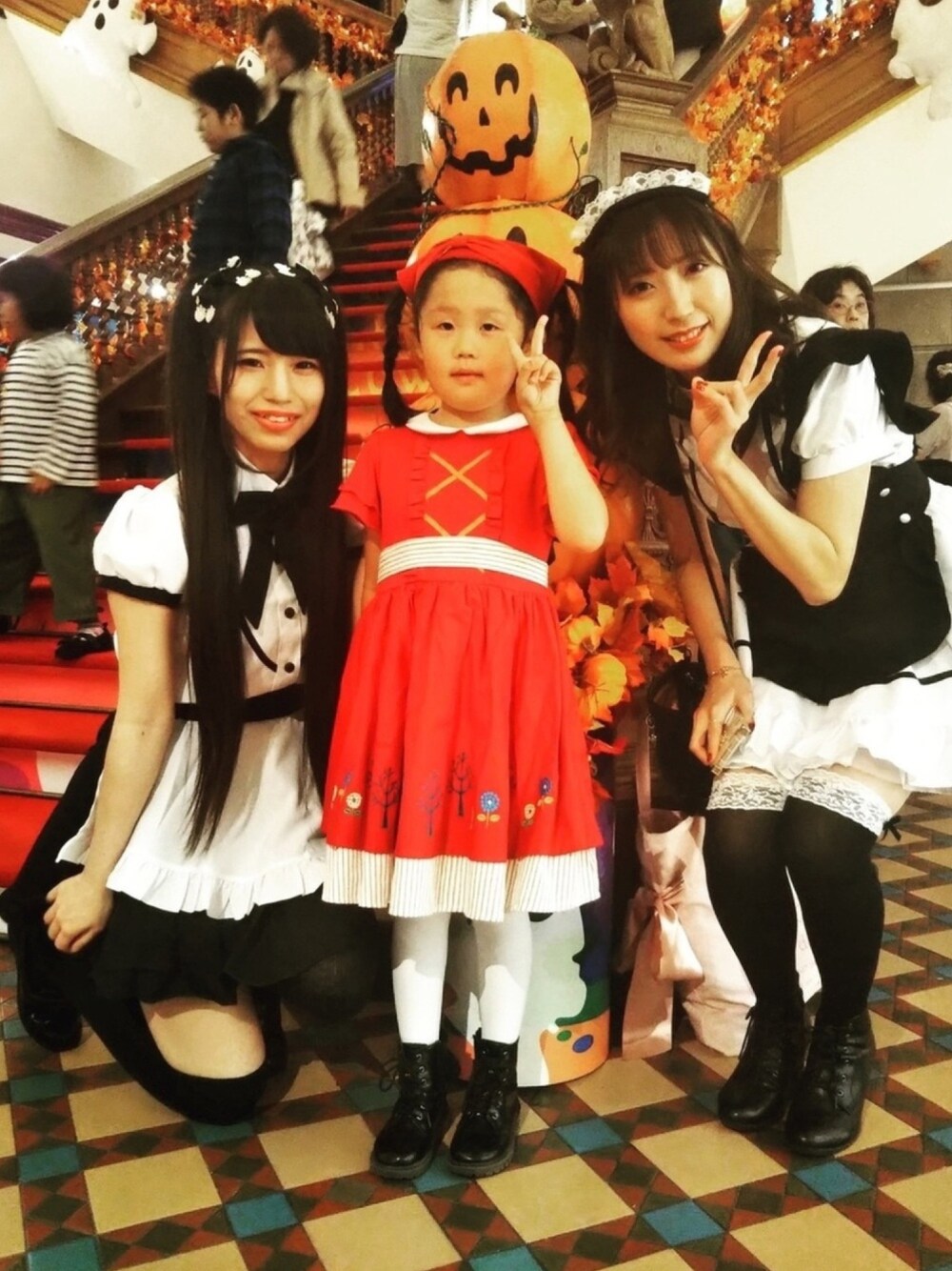 「ハロウィン、ハロウィンコーデ、halloween、キッズコーデ、キッズファッション、キッズ、kids、kidsfashion、赤ずきんちゃん、wearhalloween2019」｜「F.O.KIDSのアイテム（ワンピース、レッド系）」を使った、うりんこ。さん（キッズ・120cm）の秋コーディネートの1枚目の写真
