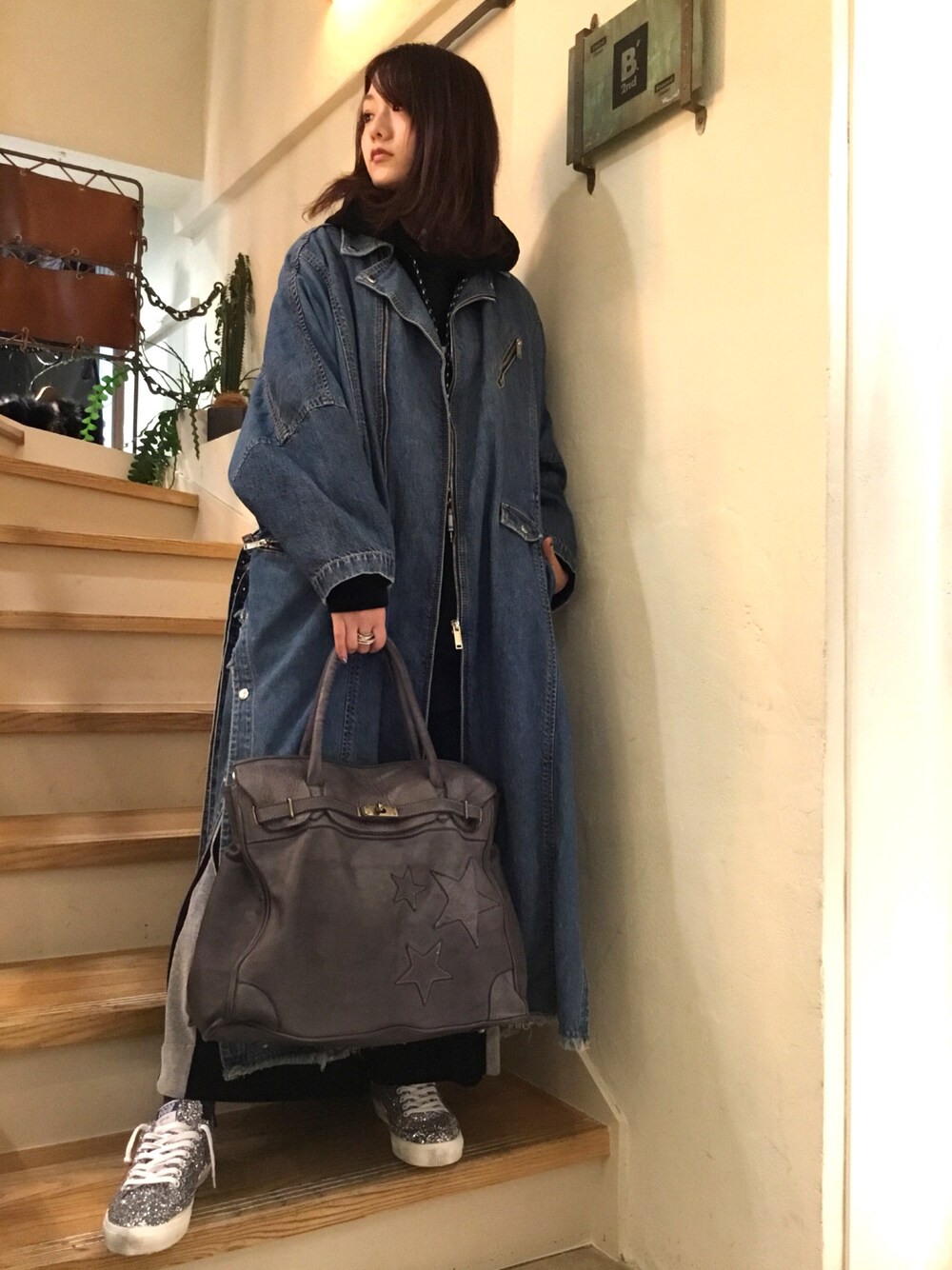 「カジュアルコーデ、ワイドパンツ、ootd、B2nd、ビーセカンド、デニム、クリスチャンダダ、新作、バーキン」｜「CHRISTIAN DADAのアイテム（ライダースジャケット、ブルー系）」を使った、Yukinob2ndさん（レディース・156cm）の冬コーディネートの1枚目の写真