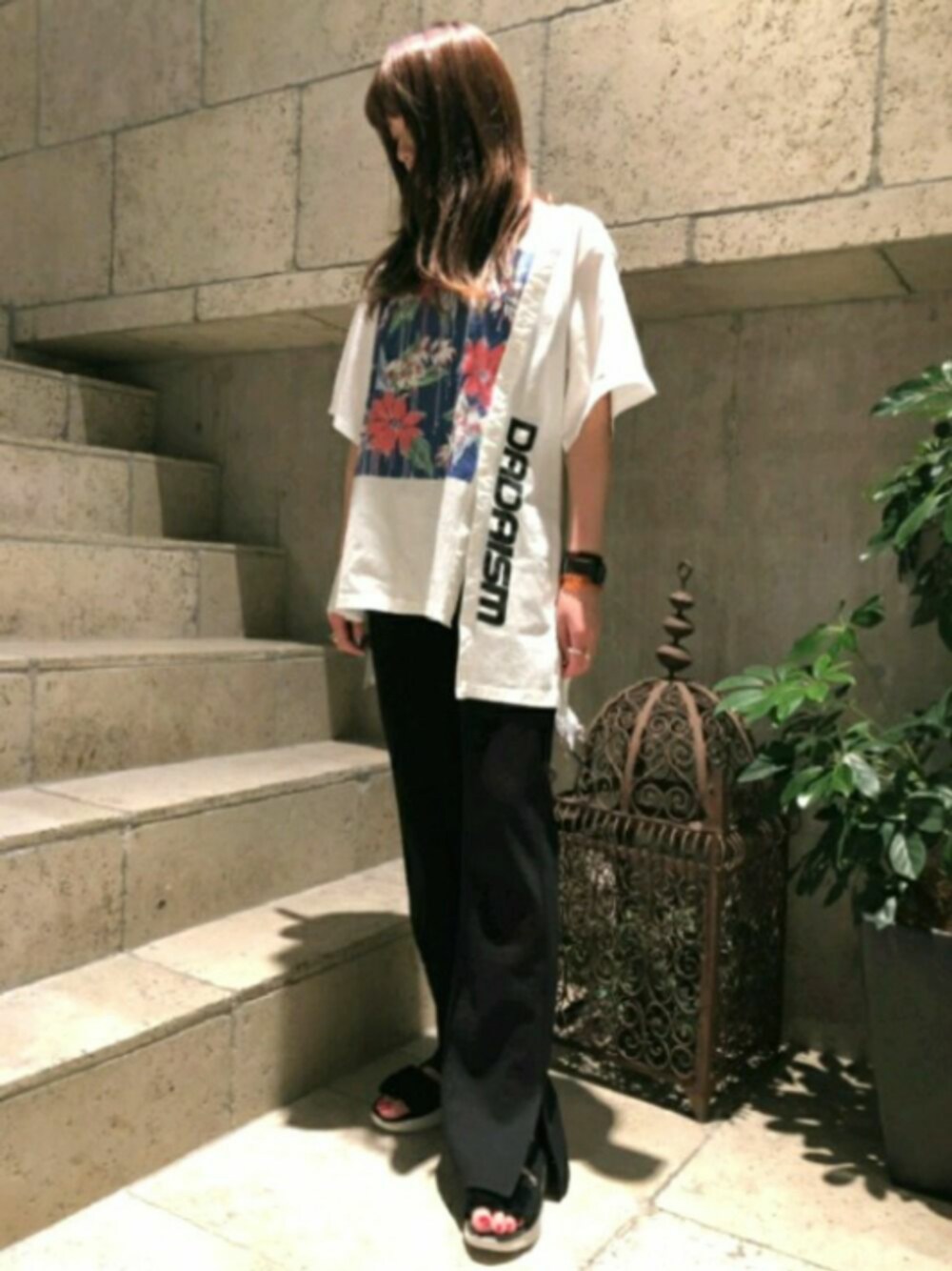 「大人カジュアル、ラクチンコーデ、夏、UGG、カジュアル、ootd、スウェット、クリスチャンダダ、Tシャツ」｜「CHRISTIAN DADAのアイテム（Tシャツ/カットソー、ホワイト系）」を使った、Yukinob2ndさん（レディース・156cm）の夏コーディネートの1枚目の写真