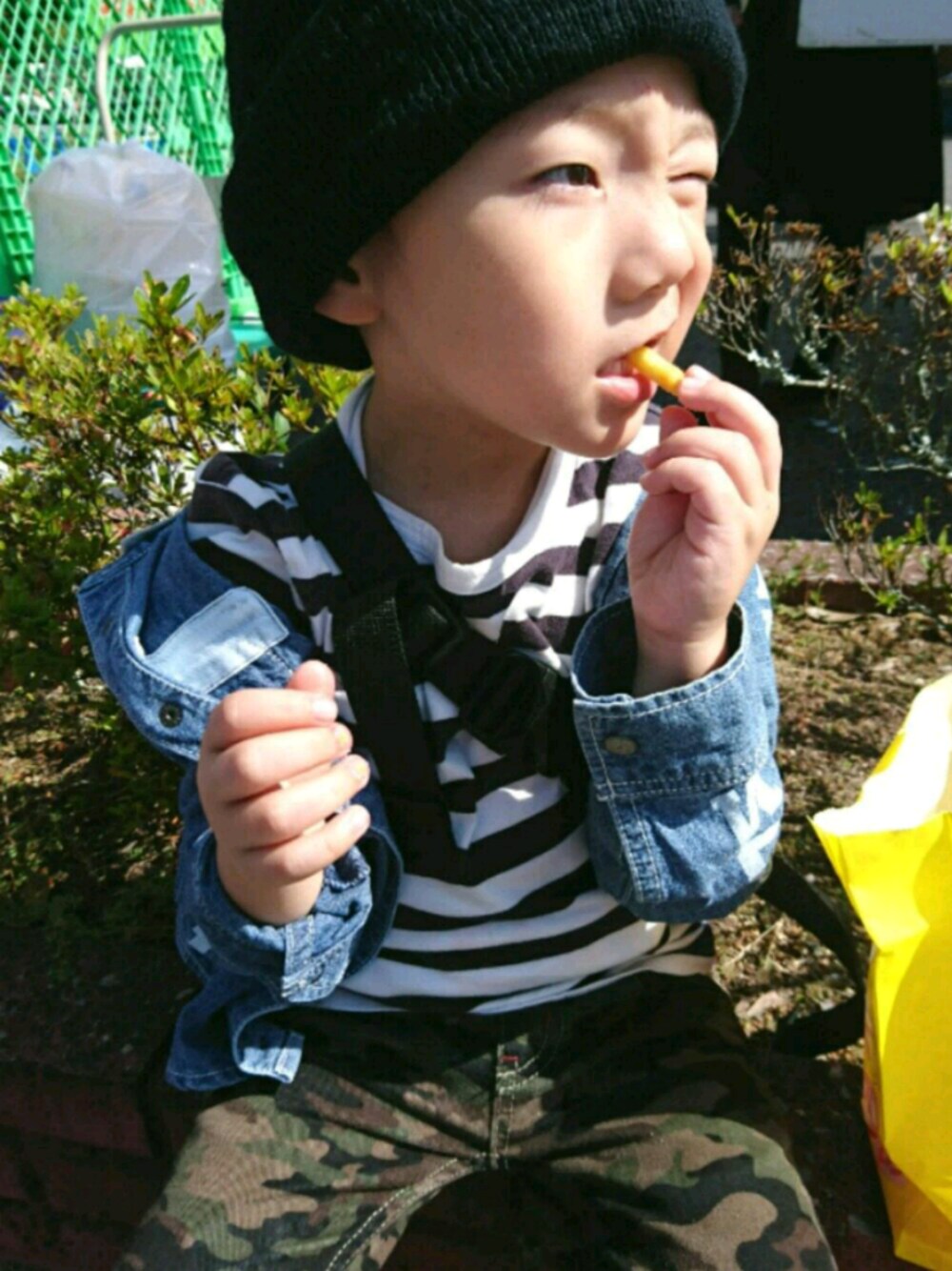 「キッズコーデ、カモフラ、男の子、4歳男の子、秋晴れ、もうキャモフラ以外愛せない、キャモフェス2018」｜「西松屋のアイテム（その他パンツ、グリーン系）」を使った、ふくたろうさん（キッズ・100cm）の秋コーディネートの1枚目の写真