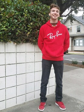 「red」｜「アイテム（スウェット）」を使った、🍁Izzy🍁 さん（メンズ・183cm）の秋コーディネート