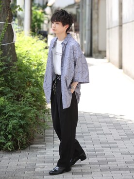 ネックレスを使った 柄シャツ ワイドパンツ のメンズ人気ファッションコーディネート Wear